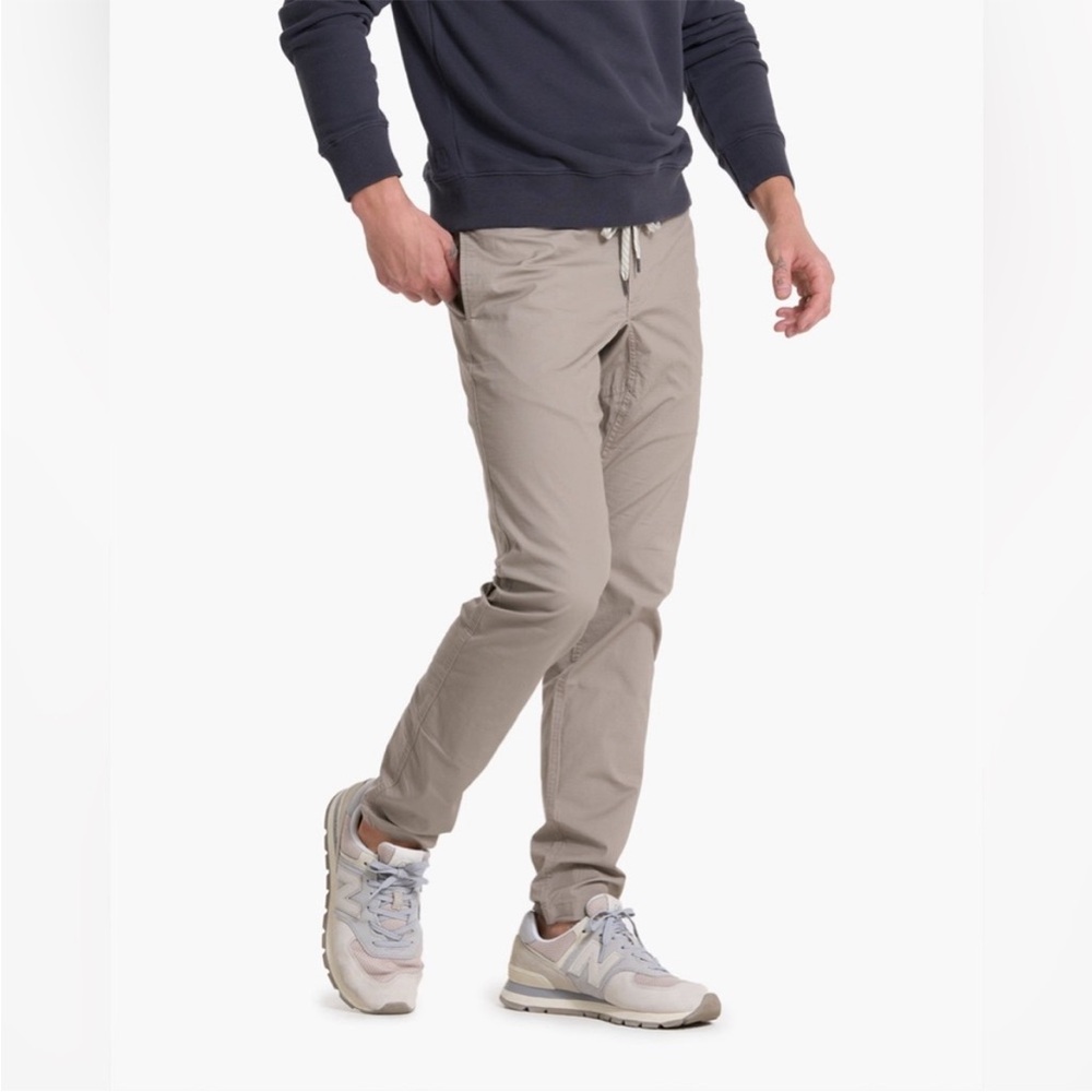 Vuori Traveler Pants Medium, 29.5” Inseam Tan Ripstop Casual Utility